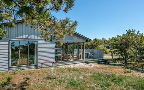 Petersen - 50M from the Sea: Wood, Home, Porch, Deck, Hardwood, Roof, Wood Stain, Wood Flooring, Eco Hotel