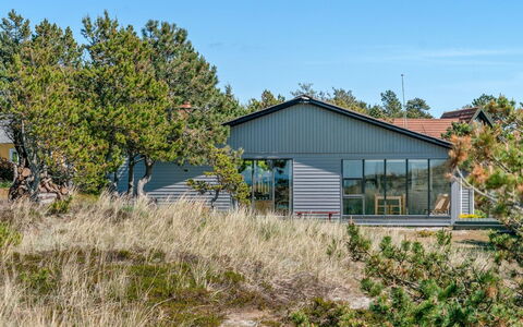 Petersen - 50M from the Sea: Wood, Home, Porch, Deck, Hardwood, Roof, Wood Stain, Wood Flooring, Eco Hotel