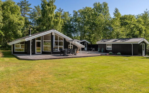 Mika - 1Km from the Sea: Wood, Home, Porch, Deck, Hardwood, Roof, Wood Stain, Wood Flooring, Eco Hotel