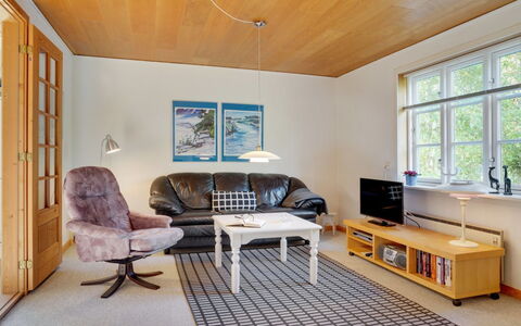 Hildegunn - 200M from the Sea: Wood, Home, Porch, Deck, Hardwood, Roof, Wood Stain, Wood Flooring, Eco Hotel