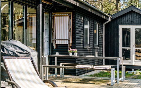 Shayene - 2.5Km from the Sea: Wood, Home, Porch, Deck, Hardwood, Roof, Wood Stain, Wood Flooring, Eco Hotel