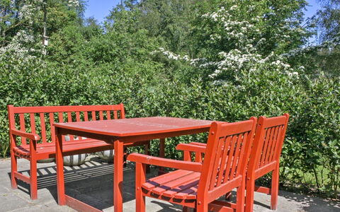 Hartvig - 800M from the Sea: Wood, Home, Porch, Deck, Hardwood, Roof, Wood Stain, Wood Flooring, Eco Hotel