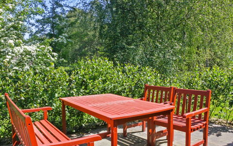 Hartvig - 800M from the Sea: Wood, Home, Porch, Deck, Hardwood, Roof, Wood Stain, Wood Flooring, Eco Hotel