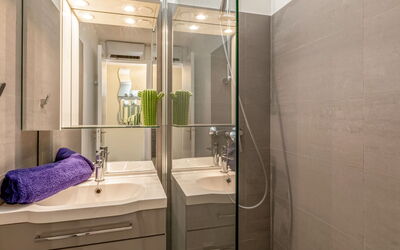 Accommodation:&nbsp;Les Coralines 450.5