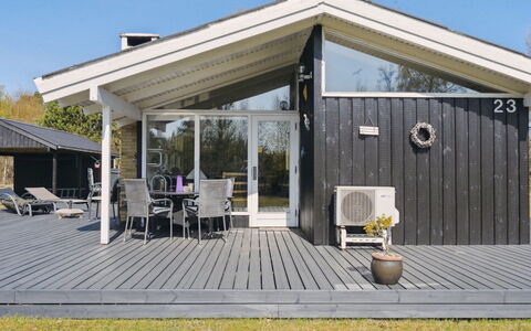 Alvine - 475M from the Sea: Blue, Shrub, Cottage, Groundcover, Garden, Estate, Shade, Landscaping, Farmhouse, Eco Hotel