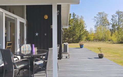 Alvine - 475M from the Sea: Blue, Shrub, Cottage, Groundcover, Garden, Estate, Shade, Landscaping, Farmhouse, Eco Hotel