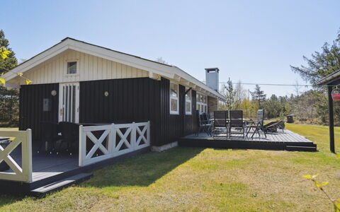 Alvine - 475M from the Sea: Blue, Shrub, Cottage, Groundcover, Garden, Estate, Shade, Landscaping, Farmhouse, Eco Hotel