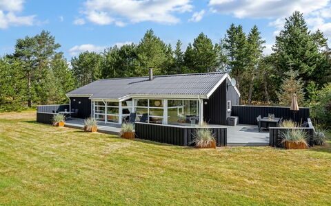 Friederike - 300M from the Sea: Blue, Shrub, Cottage, Groundcover, Garden, Estate, Shade, Landscaping, Farmhouse, Eco Hotel