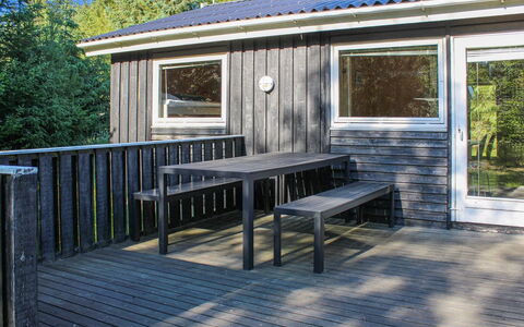 Gretelise - 2Km from the Sea: Residential Area, Roof, Suburb, Driveway, Estate, Chimney