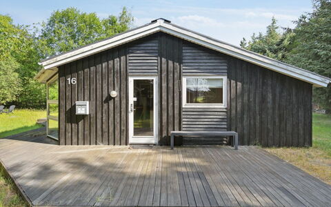 Gretelise - 2Km from the Sea: Residential Area, Roof, Suburb, Driveway, Estate, Chimney