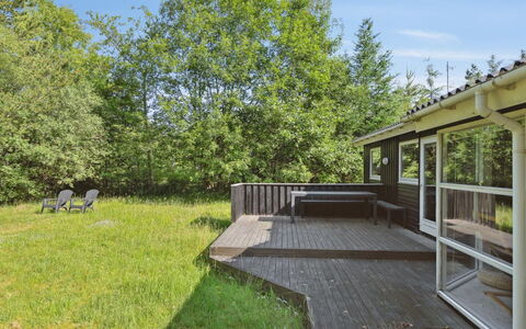 Gretelise - 2Km from the Sea: Residential Area, Roof, Suburb, Driveway, Estate, Chimney