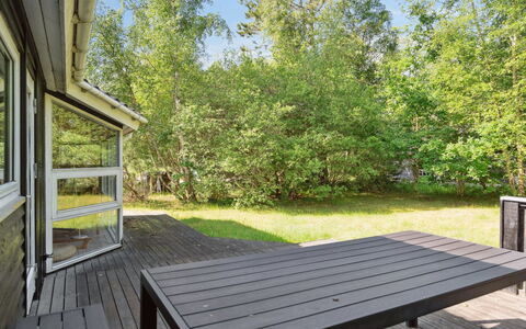 Gretelise - 2Km from the Sea: Residential Area, Roof, Suburb, Driveway, Estate, Chimney