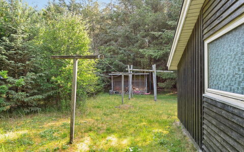 Gretelise - 2Km from the Sea: Residential Area, Roof, Suburb, Driveway, Estate, Chimney