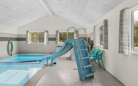 Sinikka - 350M from the Sea: Wood, Home, Porch, Deck, Hardwood, Roof, Wood Stain, Wood Flooring, Eco Hotel