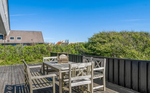 Märta - 300M from the Sea: Wood, Plank, Hardwood, Deck, Boardwalk, Handrail, Wood Flooring, Balcony, Porch, Shade