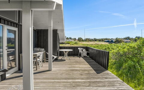 Märta - 300M from the Sea: Wood, Architecture, Porch, Composite Material, Hardwood, Plank, Deck, Shade, Siding, Estate