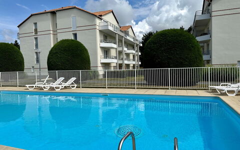 Pornic 200: Water, Sky, Cloud, Plant, Building, Swimming Pool, Azure, Tree, Architecture, House