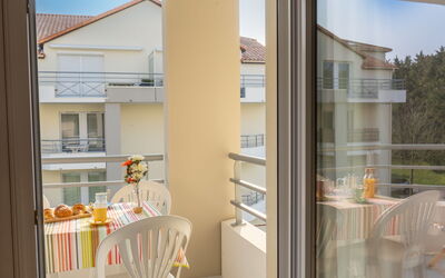 Accommodation:&nbsp;Le Hameau du Golf 200.1