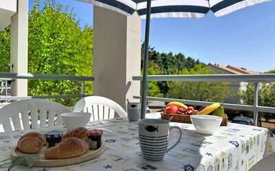 Accommodation:&nbsp;Le Hameau du Golf 200.3