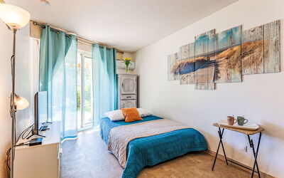 Accommodation:&nbsp;Les Jardins D'Ys 100.9