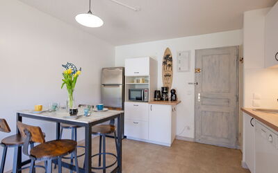 Accommodation:&nbsp;Les Jardins D'Ys 100.9
