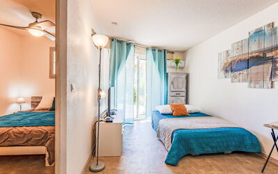 Accommodation:&nbsp;Les Jardins D'Ys 100.9