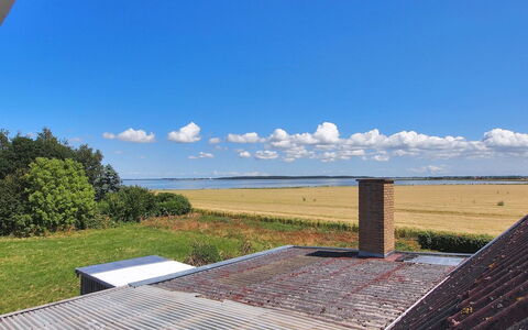 Spase - 250M to the Fjord: Roof, House, Home, Cottage, Siding, Estate, Driveway, Garden Buildings, Yard, Shed