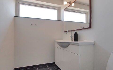 Spase - 250M to the Fjord: Interior Design, Wall, Flooring, Plumbing Fixture, Floor, Bathroom, Ceiling, Bathroom Cabinet, Light Fixture, Bathroom Sink