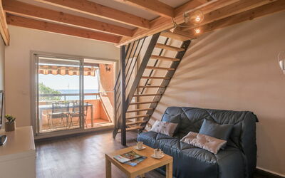 La Gaillarde 150.15: Property, Couch, Furniture, Building, Plant, Comfort, Wood, Table, Interior Design, Living Room