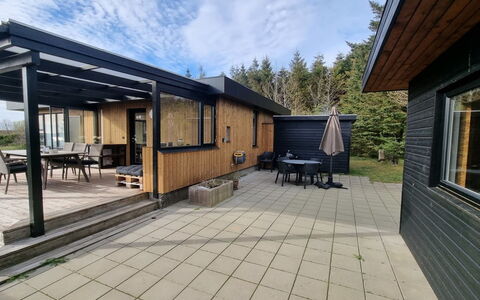 Lefke - 400M to the Fjord: Architecture, Roof, Home, Composite Material, Daylighting, Siding, Driveway
