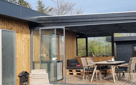Lefke - 400M to the Fjord: Architecture, Roof, Home, Composite Material, Daylighting, Siding, Driveway