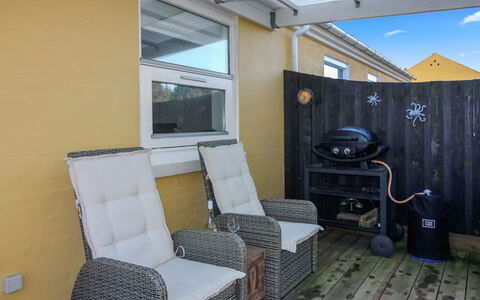 Oddi - 900M from the Sea: Wood, Home, Porch, Deck, Hardwood, Roof, Wood Stain, Wood Flooring, Eco Hotel