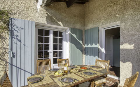 Le Mas de la Poterie: Couch, Furniture, Property, Table, Picture Frame, Window, Azure, Interior Design, Lighting, Comfort