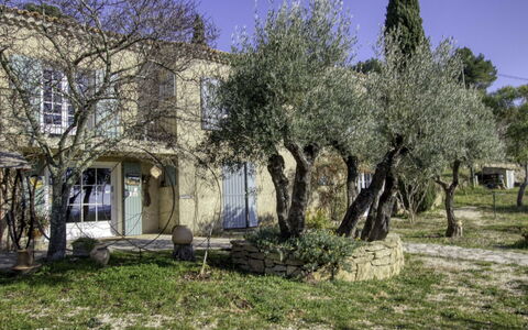 Le Mas de la Poterie: Couch, Furniture, Property, Table, Picture Frame, Window, Azure, Interior Design, Lighting, Comfort
