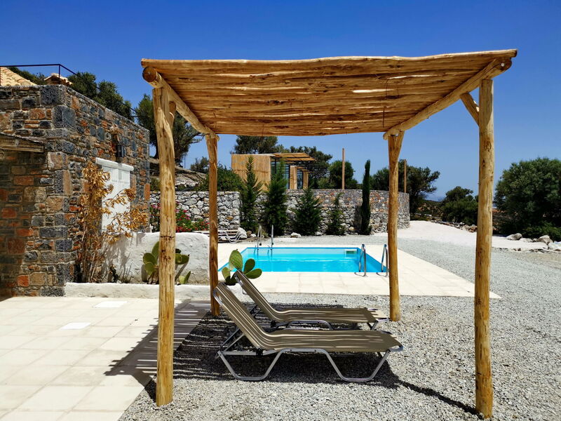 One Bedroom With Shared Pool