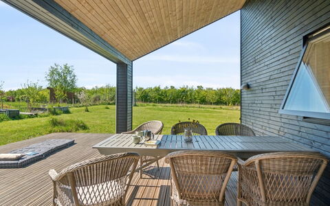 Gregor - 300M from the Sea: Apartment, Shade, Balcony, Chair, Fence, Outdoor Furniture, Aluminium, Artificial Turf