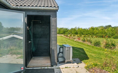 Gregor - 300M from the Sea: Apartment, Shade, Balcony, Chair, Fence, Outdoor Furniture, Aluminium, Artificial Turf