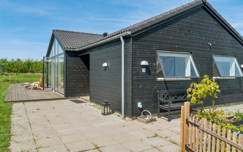 Gregor - 300M from the Sea: Apartment, Shade, Balcony, Chair, Fence, Outdoor Furniture, Aluminium, Artificial Turf