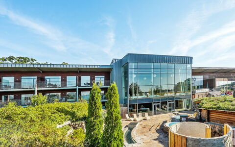 Joris - 100M to the Fjord: Urban Design, Groundcover, Commercial Building, Headquarters, Garden, Shade, Landscaping, Yard, Eco Hotel