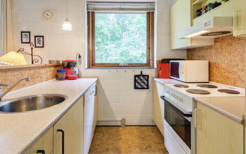 Ismo - 30Km from the Sea: Wood, Kitchen, Interior Design, Flooring, Major Appliance, Countertop, Ceiling, Floor, Kitchen Appliance, Room