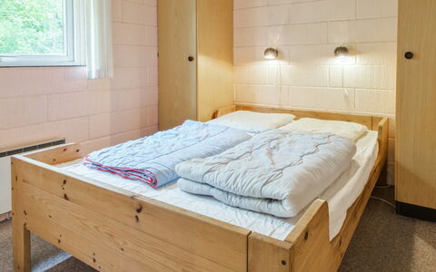 Ismo - 30Km from the Sea: Bed, Bedroom, Wall, Wood, Furniture, Floor, Interior Design, Flooring, Bed Sheet, Room