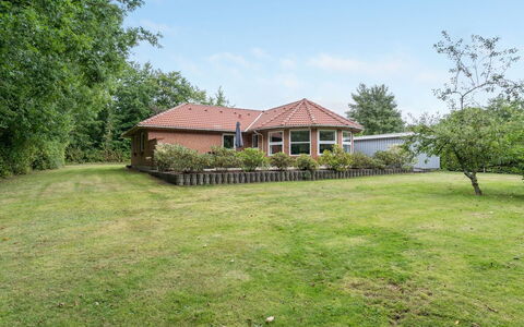 Wyatt - 30Km from the Sea: House, Home, Roof, Residential Area, Cottage, Estate, Farmhouse, Lawn, Landscaping, Siding
