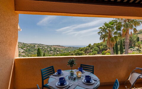 Les Issambres 300: Sky, Table, Furniture, Property, Building, Plant, Tableware, Chair, Azure, Interior Design