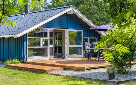 Athislus - 30Km from the Sea: Cottage, Garden Buildings, Shade, Garden, Yard, Siding, Design, Hardwood, Shed, Landscaping