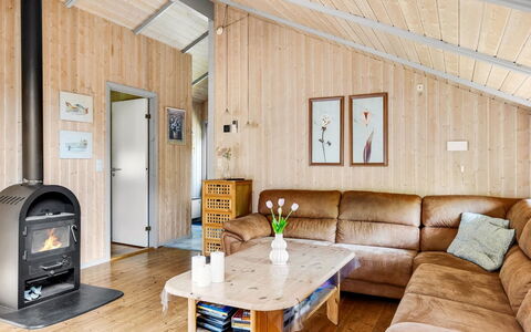 Athislus - 30Km from the Sea: Wood, Ceiling, Furniture, Interior Design, Home, Flooring, Room, Floor, Cottage, Living Room