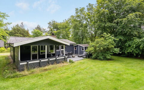 Massie - 30Km from the Sea: House, Home, Roof, Cottage, Estate, Landscaping, Garden Buildings, Siding, Farmhouse