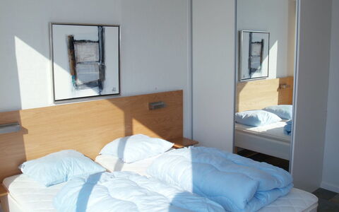 Enna - 2Km from the Sea: Bed, Bedroom, Bed Sheet, Bedding, Furniture, Wood, Interior Design, Floor, Flooring, Linens