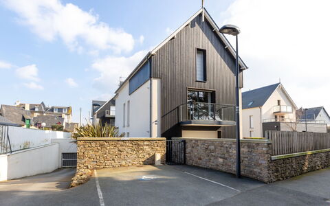 Les Cyprès: Building, Window, Comfort, Wood, Television, Living Room, Interior Design, House, Couch, Floor
