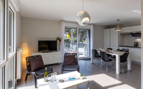 Les Cyprès: Building, Window, Comfort, Wood, Television, Living Room, Interior Design, House, Couch, Floor