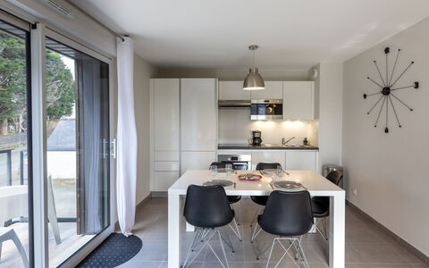 Les Cyprès: Building, Window, Comfort, Wood, Television, Living Room, Interior Design, House, Couch, Floor